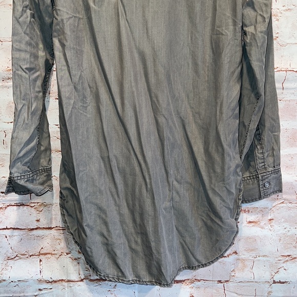 Gap gray lightweight shirt XS button down collared neck cuffs hi low hem loose - Picture 8 of 11